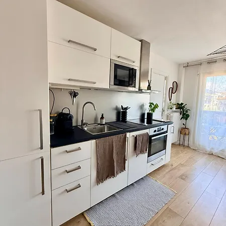 Apartment Deux Pieces Au Port De *