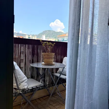 Apartment Deux Pieces Au Port De Nice